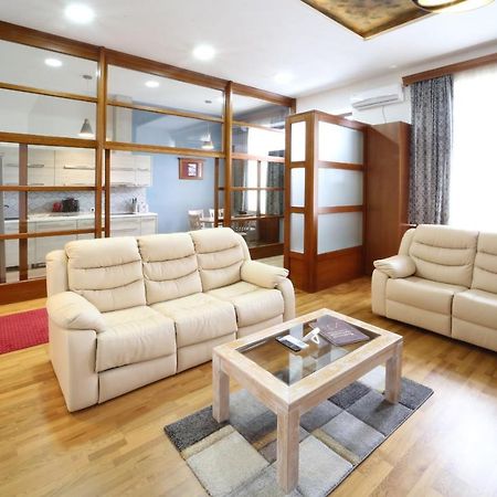 Virag Apartman Luxury Odorheiu Secuiesc Dış mekan fotoğraf